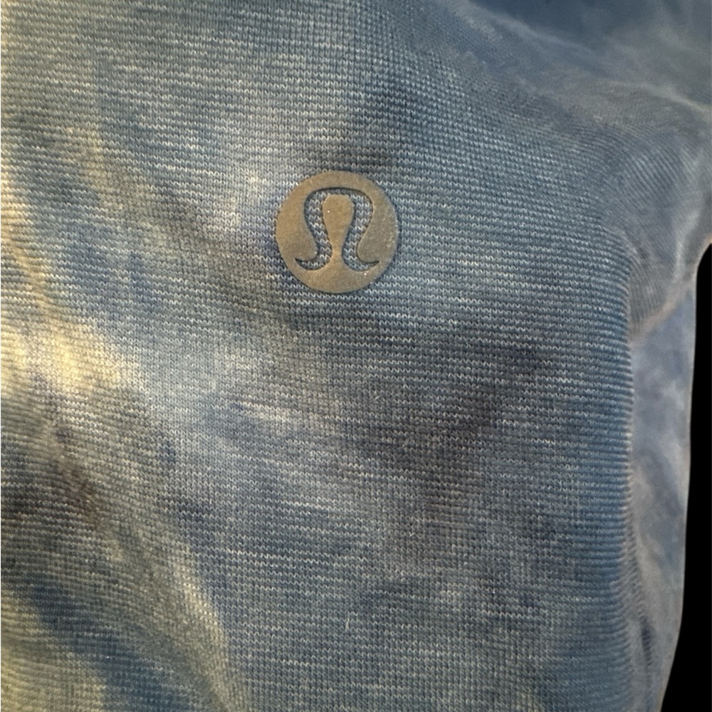Lululemon Always Agile Short Sleeve
Diamond Dye True Navy Chambray - Picture 7 of 10